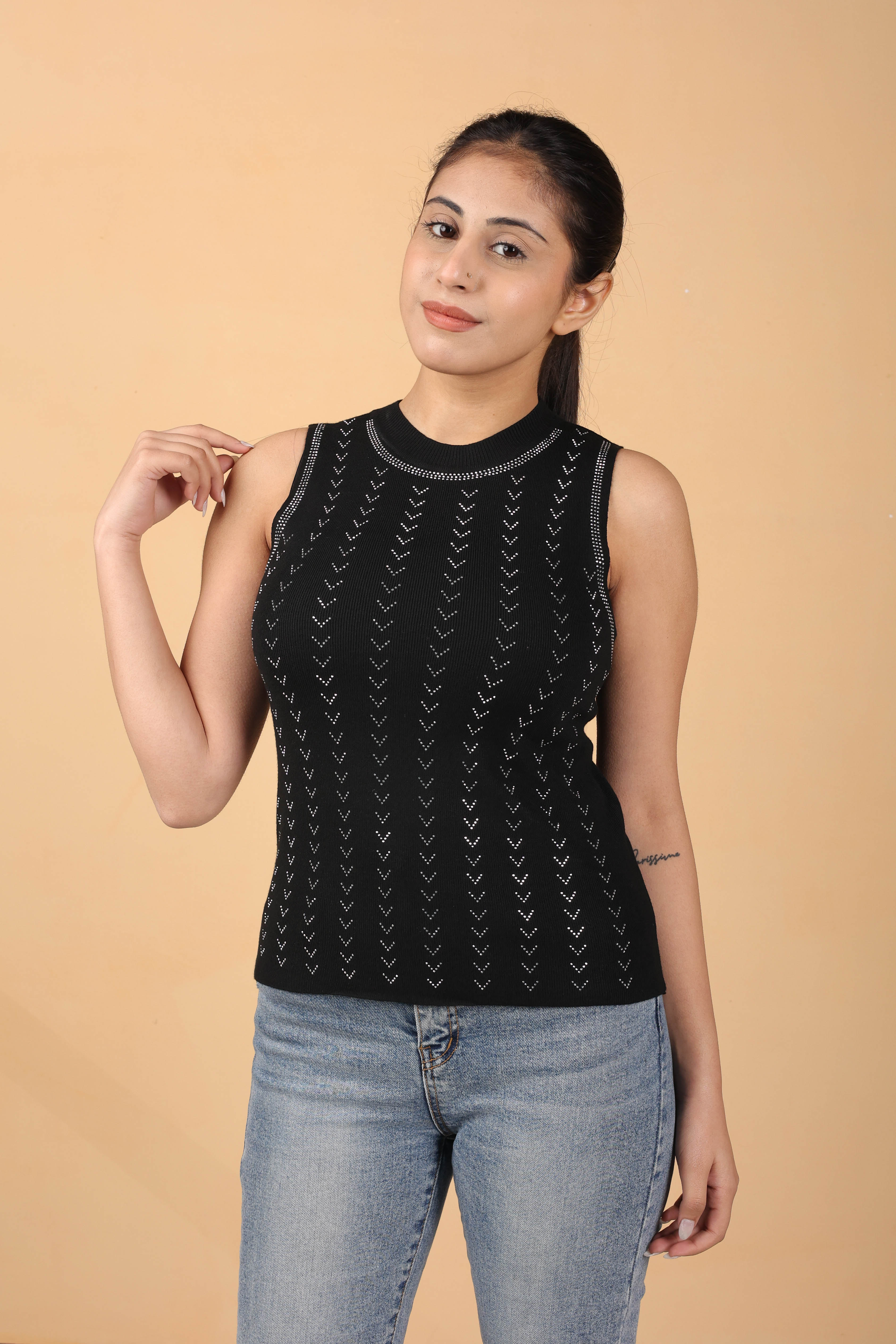 arrow sequence knit top