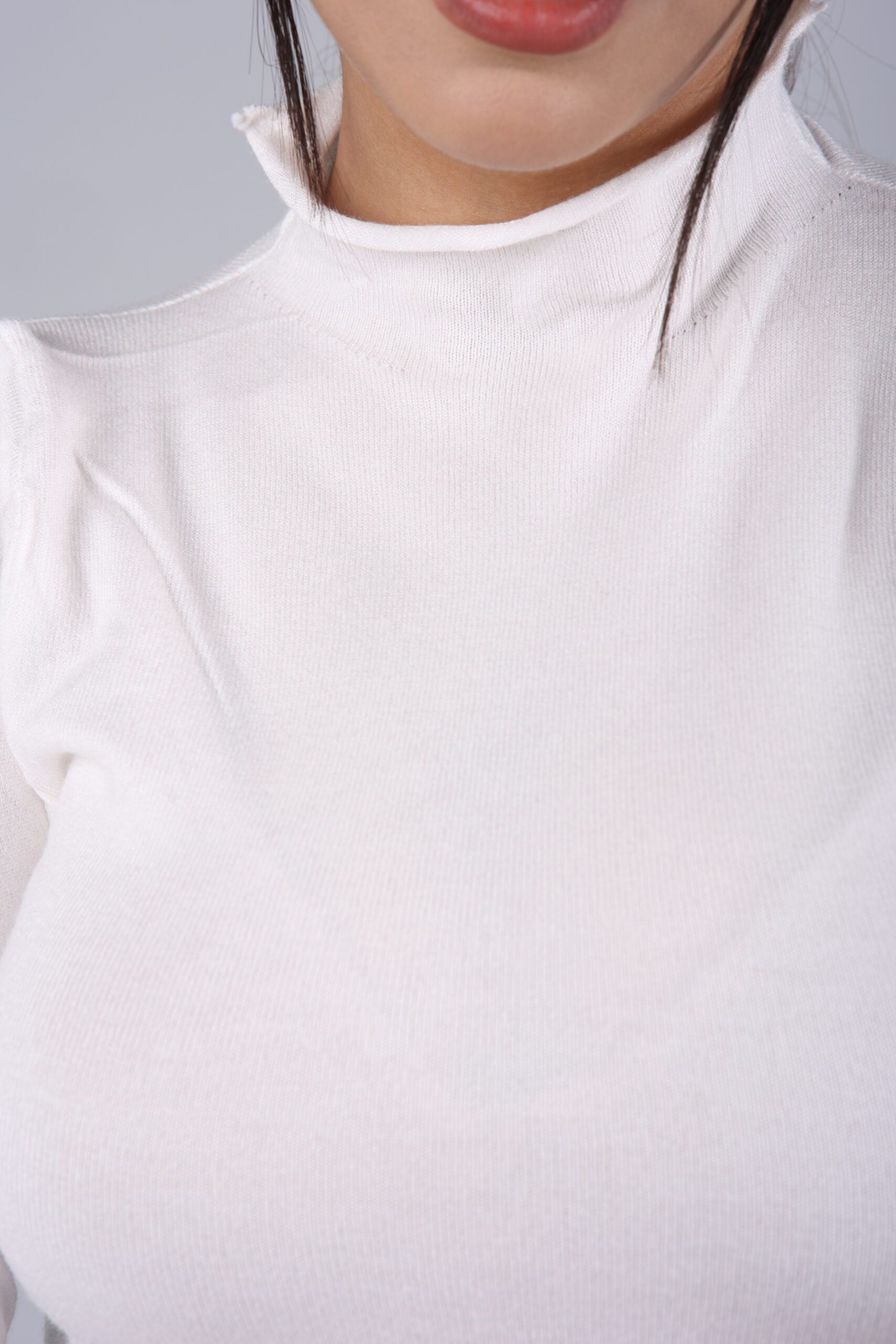 T-neck Basic Knitted Top (White) A Timeless Wardrobe Essential for Effortless Style and Comfort!