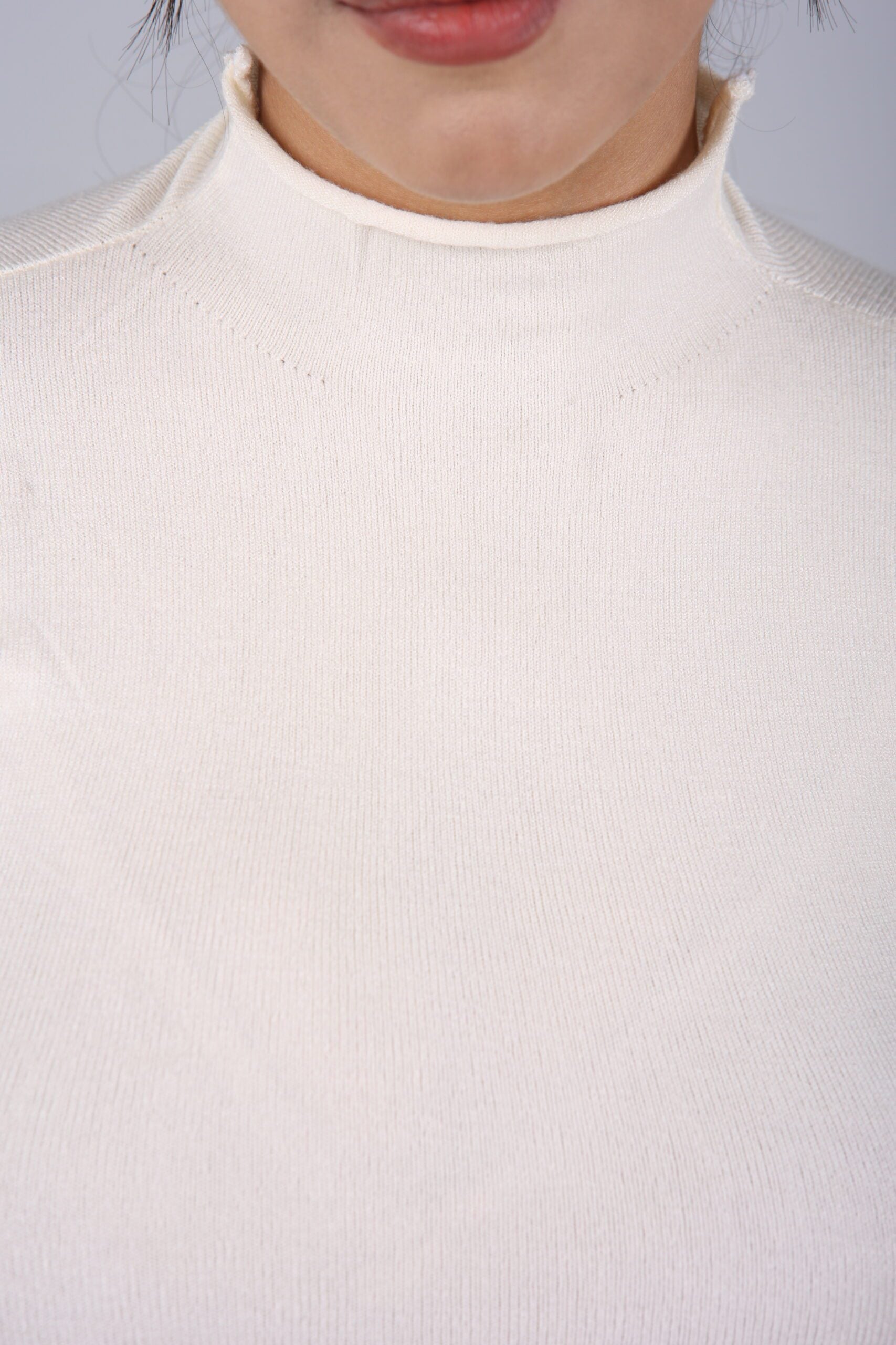 T-neck Basic Knitted Top (Off White) A Classic Wardrobe Staple for Timeless Comfort and Style!