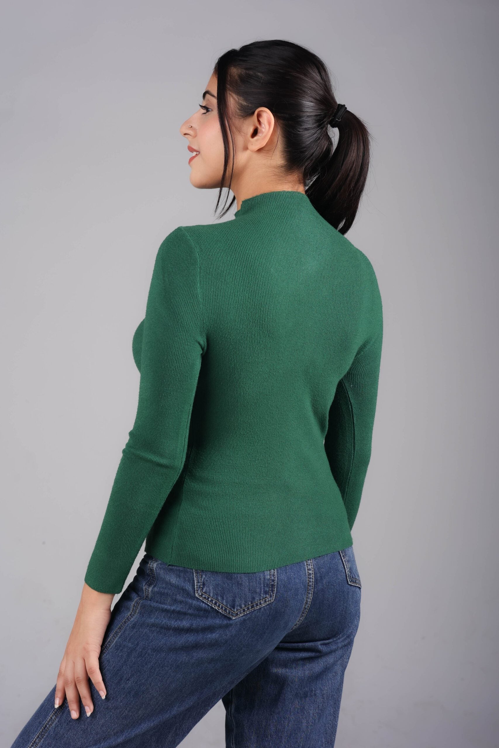Front Sequence Stripe Knit Top (Green) Elevate Your Casual Style