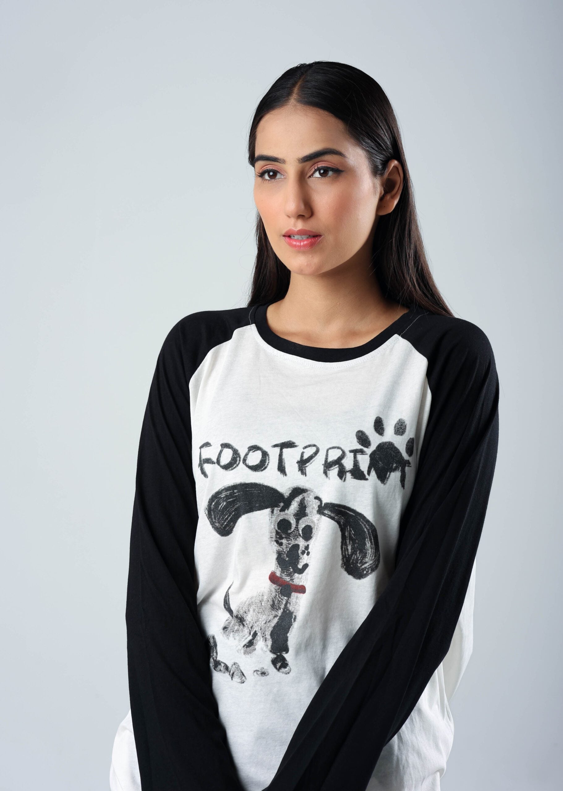 Cute Puppy Footprint Top T-shirt - Get Adorable - A Must-Have for Dog Lovers!